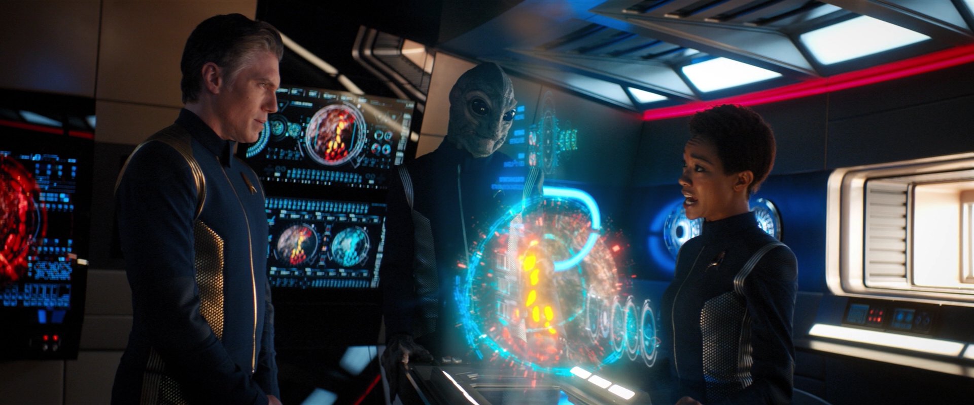 extant_StarTrekDiscovery_2x04-AnObolForCharon_01265.jpg