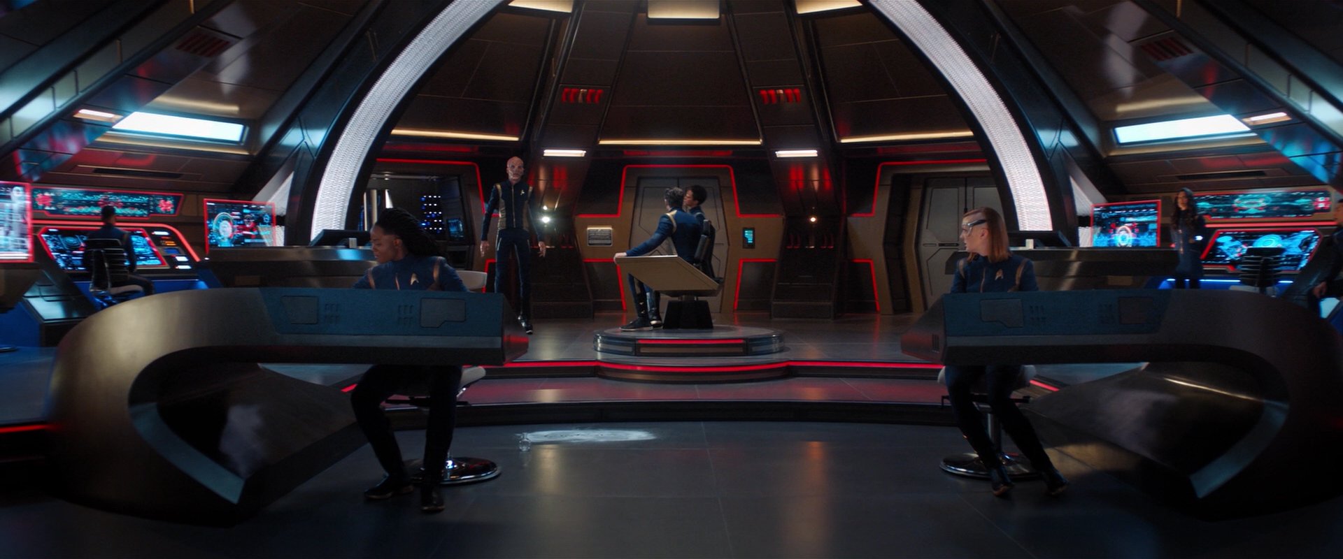 extant_StarTrekDiscovery_2x04-AnObolForCharon_01372.jpg