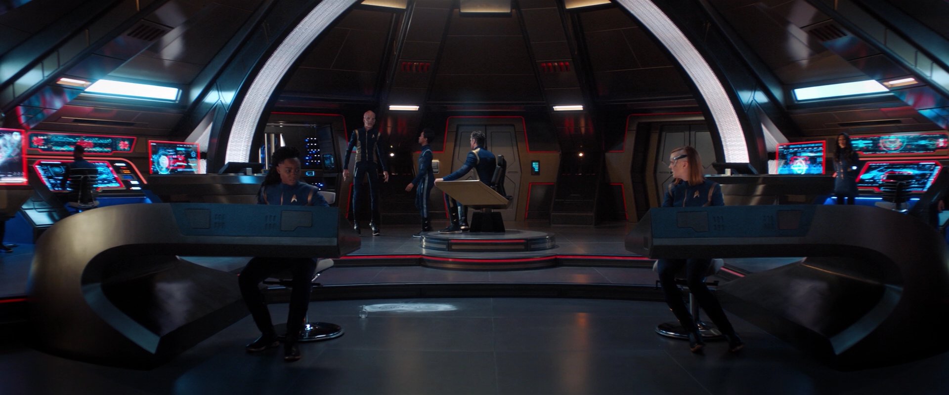 extant_StarTrekDiscovery_2x04-AnObolForCharon_01375.jpg