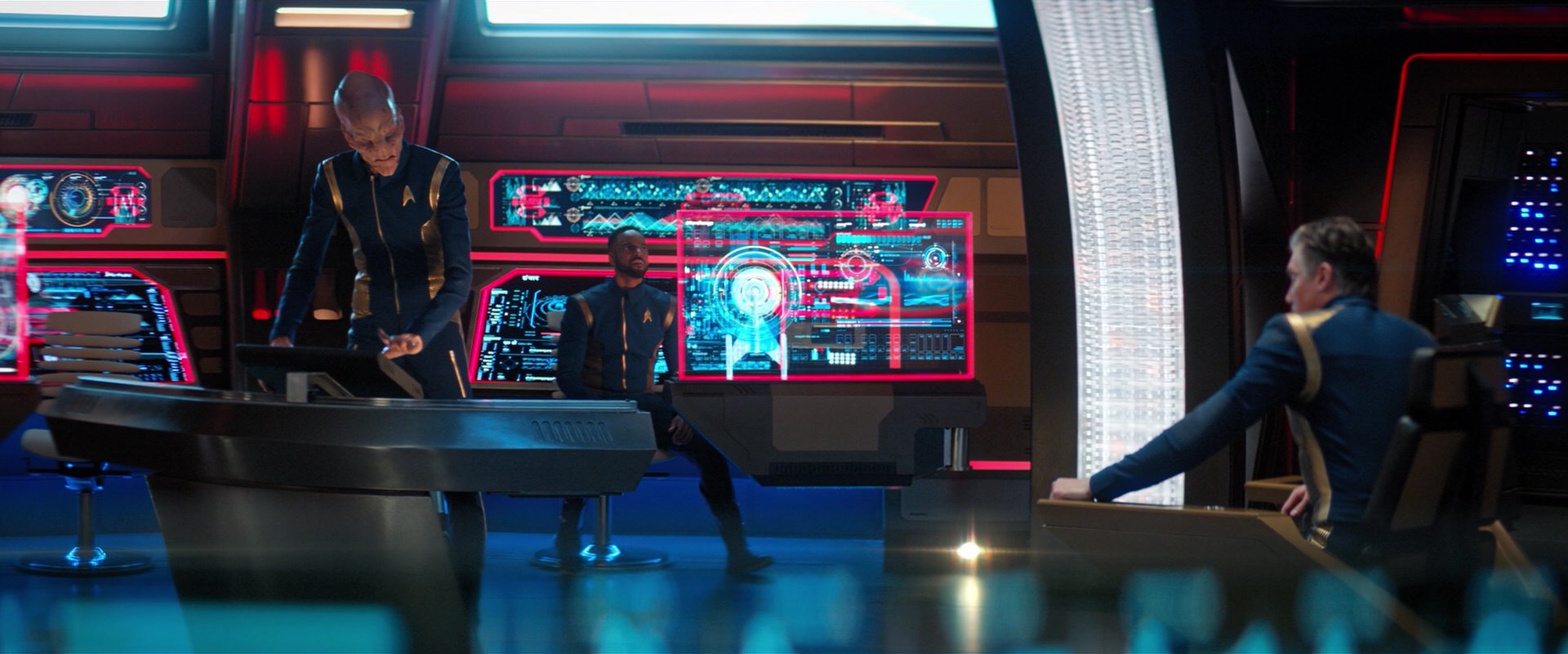extant_StarTrekDiscovery_2x04-AnObolForCharon_01402.jpg
