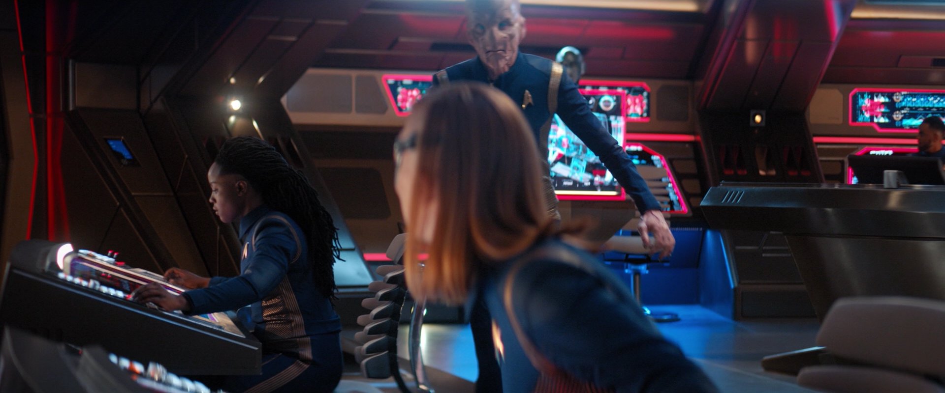 extant_StarTrekDiscovery_2x04-AnObolForCharon_01428.jpg