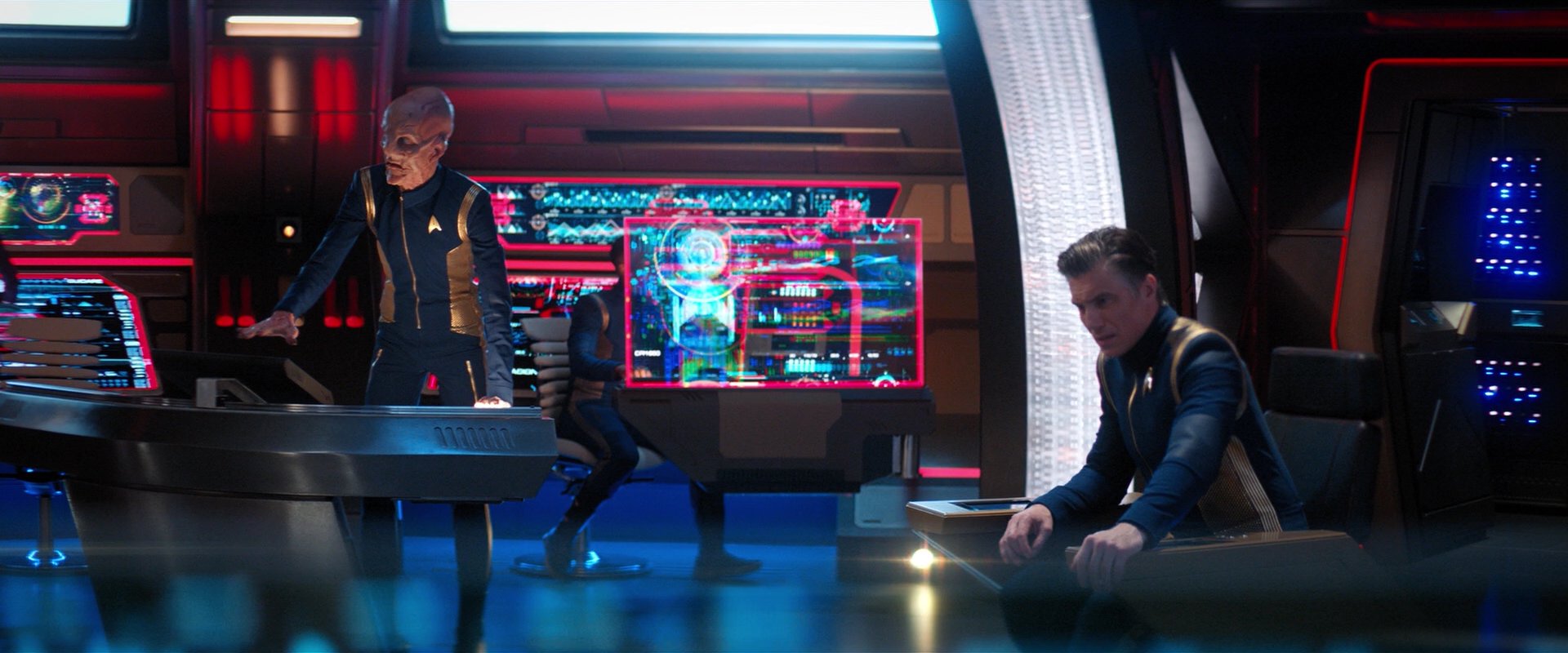 extant_StarTrekDiscovery_2x04-AnObolForCharon_01467.jpg