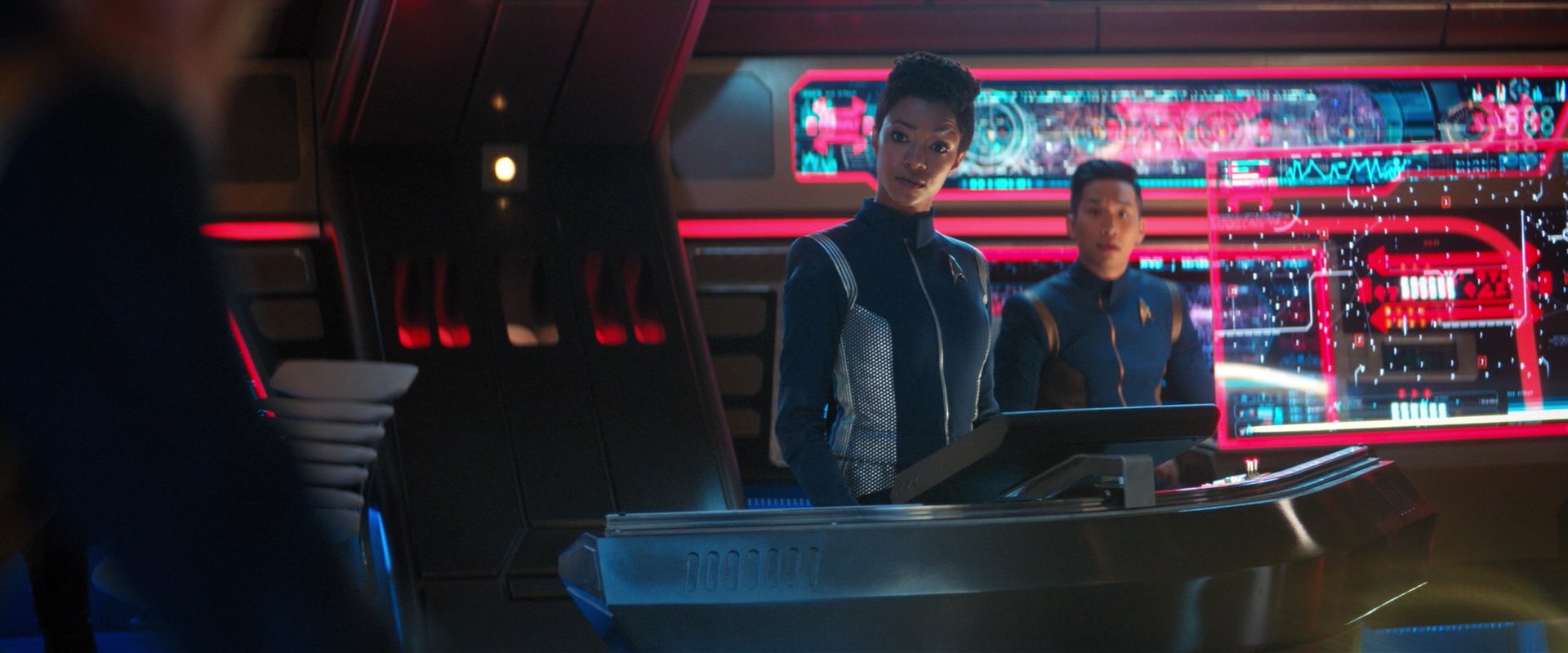 extant_StarTrekDiscovery_2x04-AnObolForCharon_01472.jpg