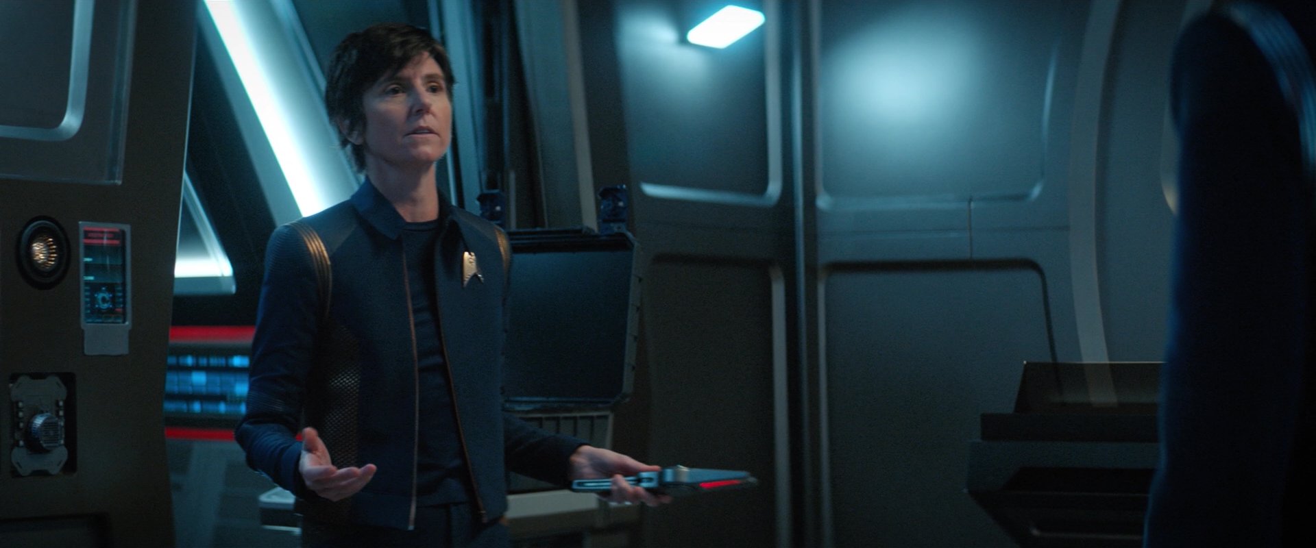 extant_StarTrekDiscovery_2x04-AnObolForCharon_01652.jpg