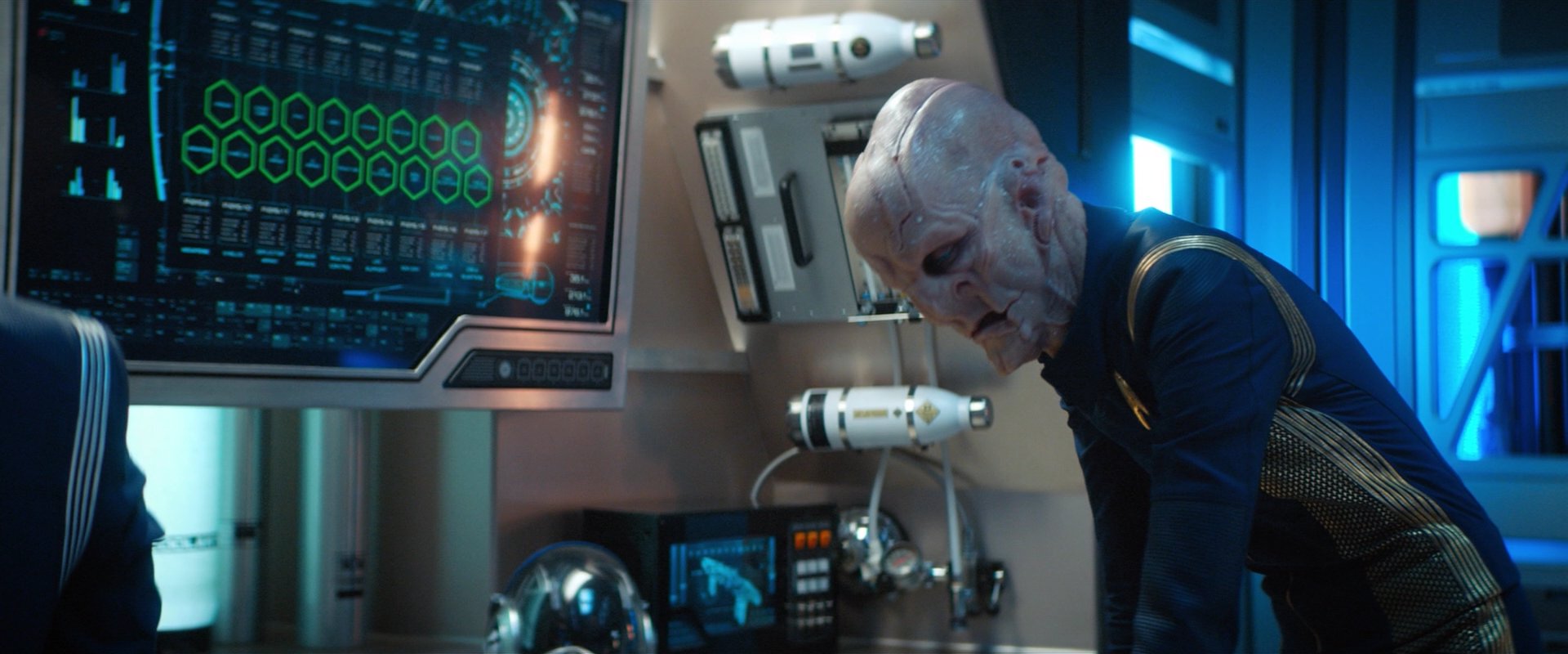 extant_StarTrekDiscovery_2x04-AnObolForCharon_01853.jpg