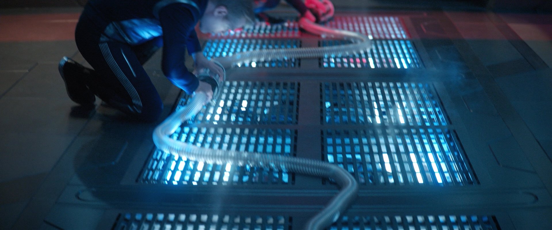 extant_StarTrekDiscovery_2x04-AnObolForCharon_02039.jpg