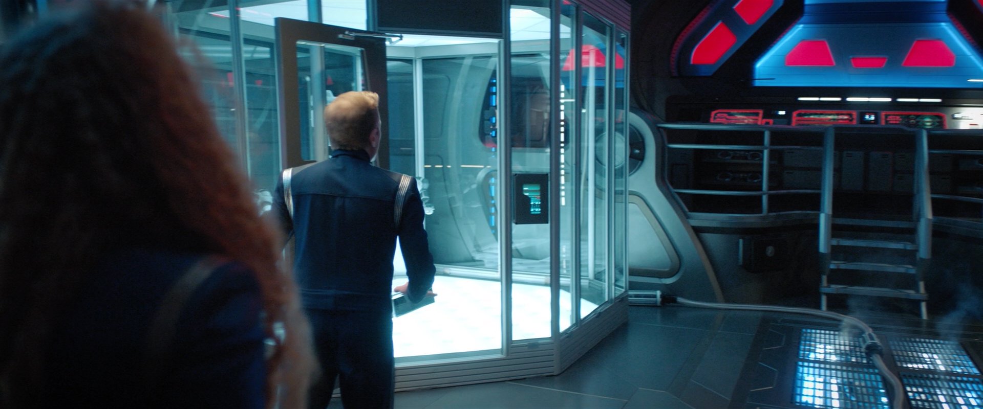 extant_StarTrekDiscovery_2x04-AnObolForCharon_02134.jpg
