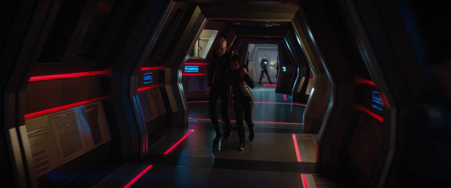 extant_StarTrekDiscovery_2x04-AnObolForCharon_02173.jpg