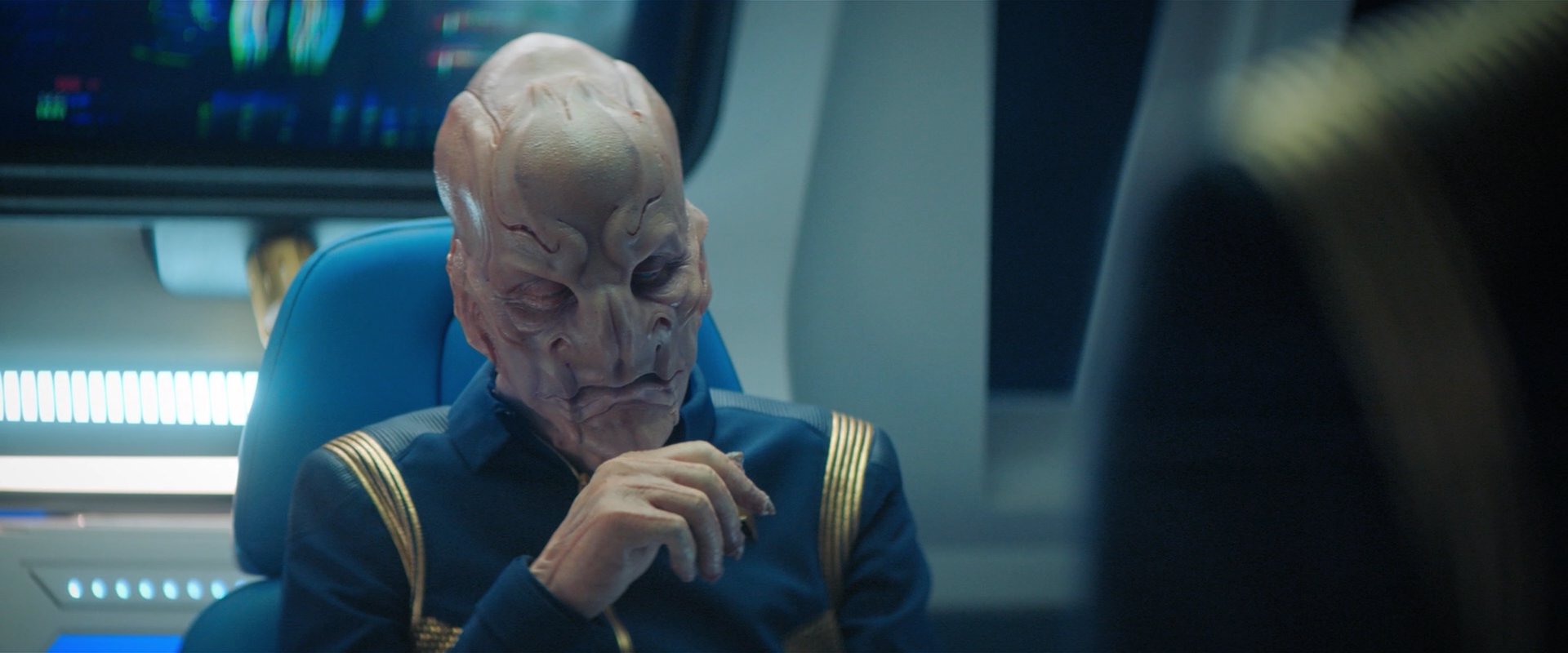 extant_StarTrekDiscovery_2x04-AnObolForCharon_02416.jpg