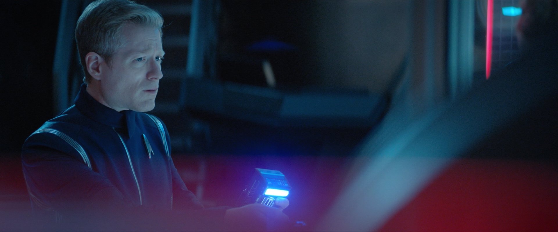 extant_StarTrekDiscovery_2x04-AnObolForCharon_02518.jpg