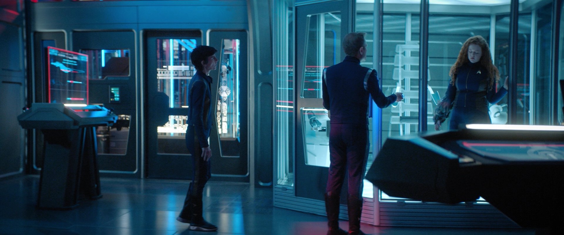 extant_StarTrekDiscovery_2x04-AnObolForCharon_02593.jpg