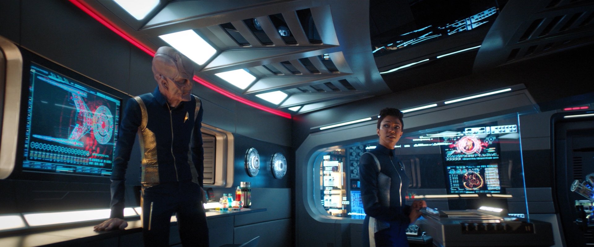 extant_StarTrekDiscovery_2x04-AnObolForCharon_02816.jpg