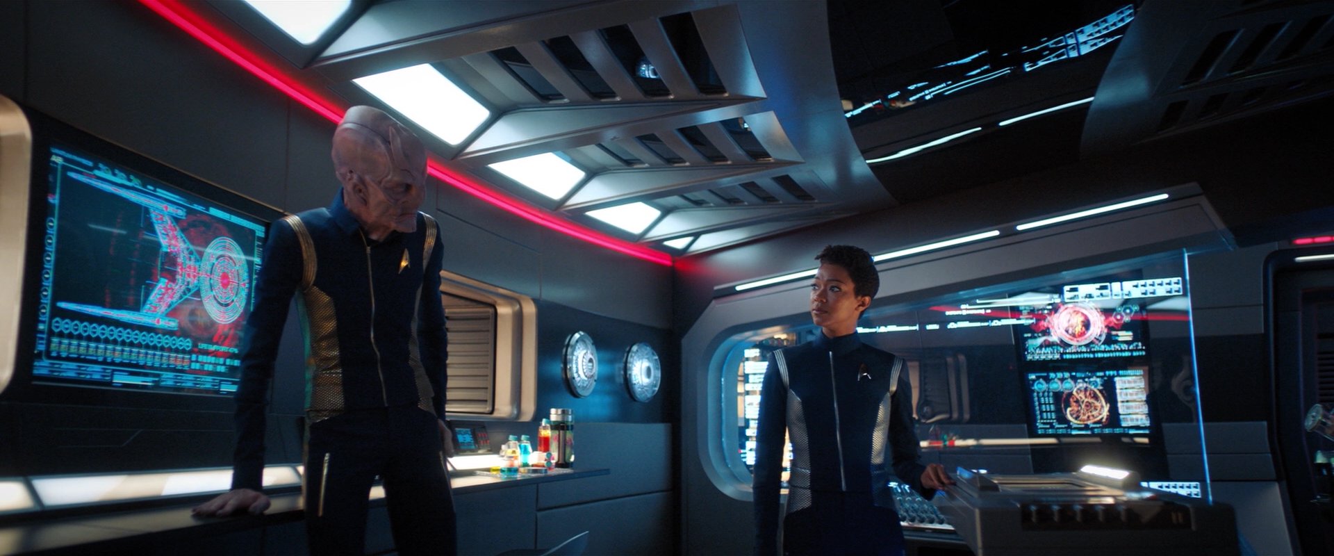 extant_StarTrekDiscovery_2x04-AnObolForCharon_02820.jpg