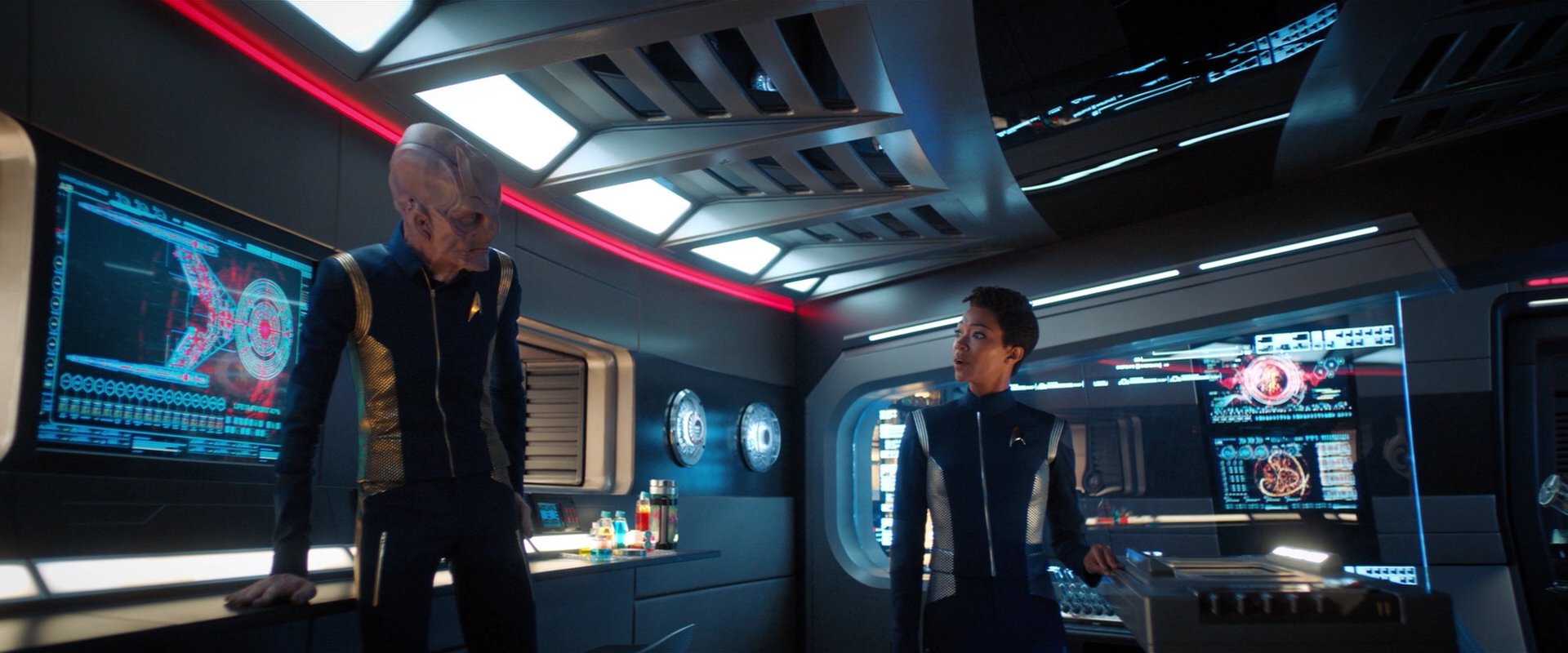 extant_StarTrekDiscovery_2x04-AnObolForCharon_02821.jpg
