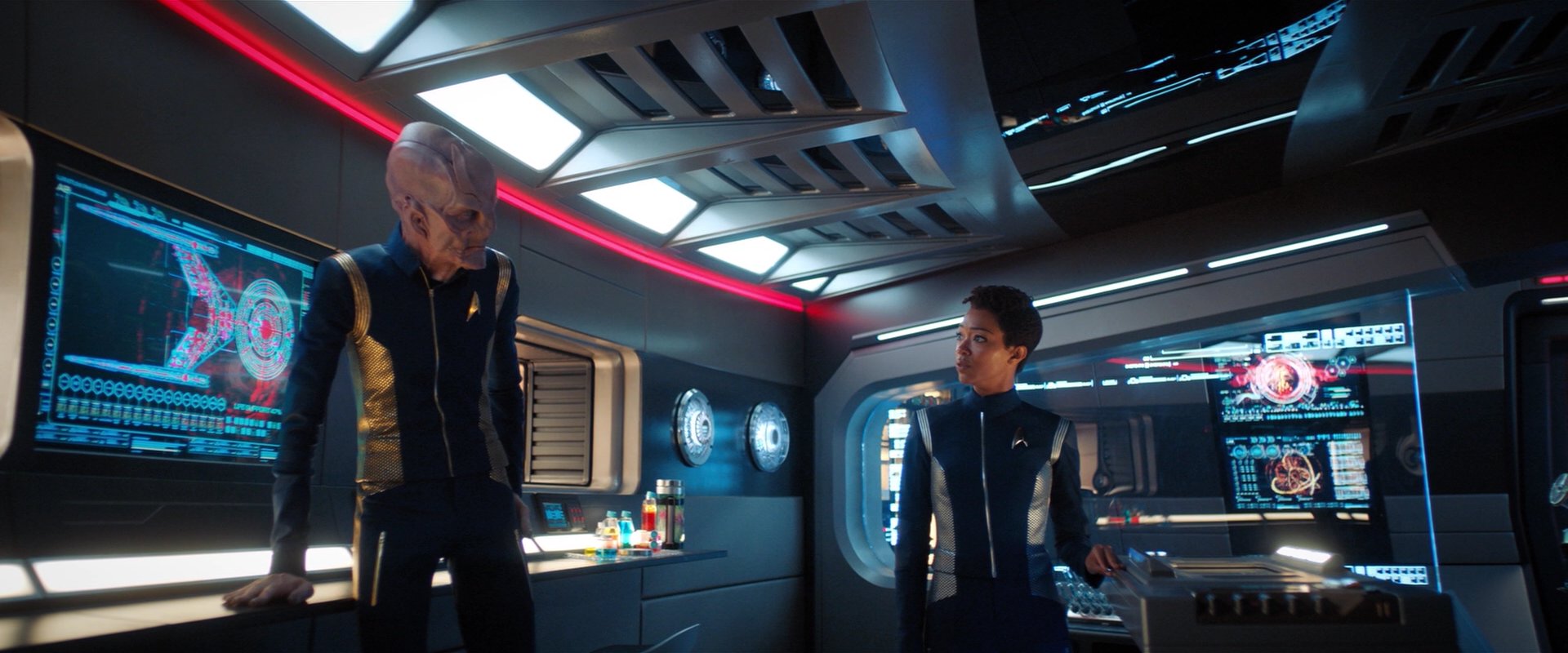 extant_StarTrekDiscovery_2x04-AnObolForCharon_02823.jpg