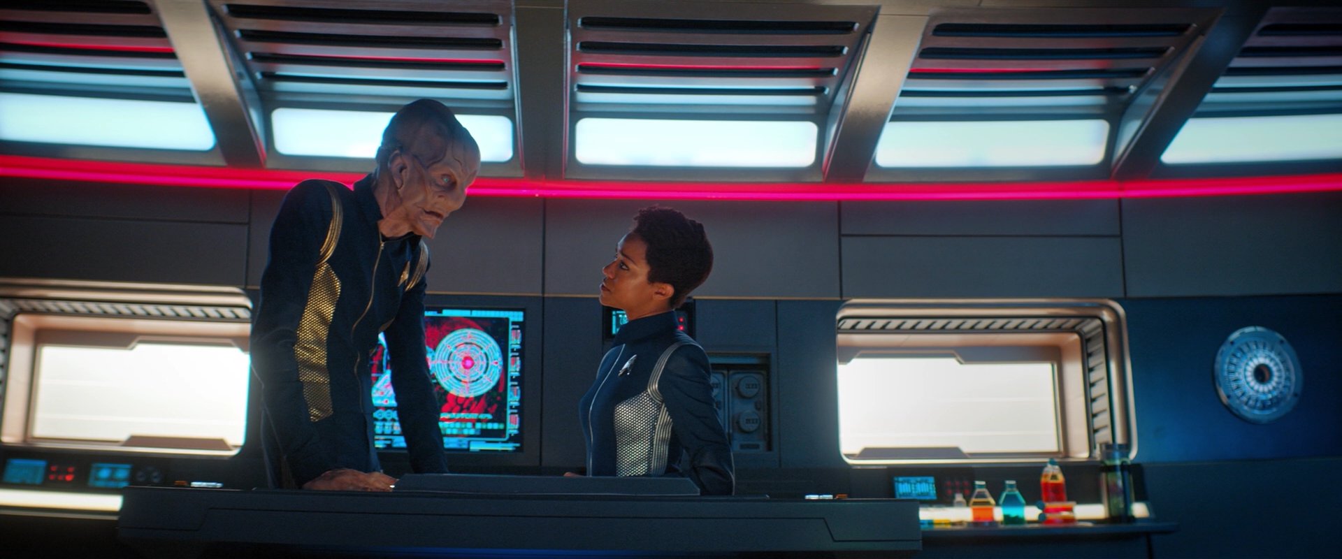 extant_StarTrekDiscovery_2x04-AnObolForCharon_02996.jpg