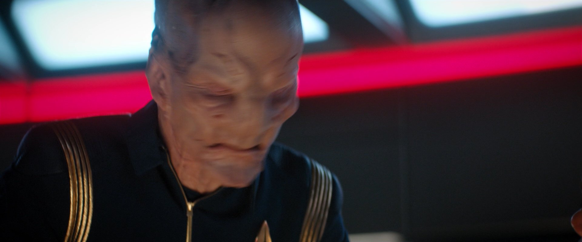 extant_StarTrekDiscovery_2x04-AnObolForCharon_03149.jpg