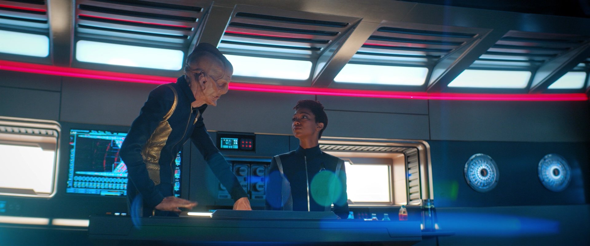 extant_StarTrekDiscovery_2x04-AnObolForCharon_03178.jpg