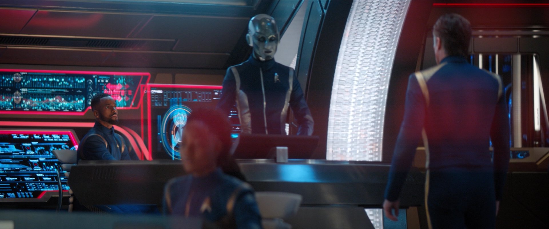 extant_StarTrekDiscovery_2x04-AnObolForCharon_03235.jpg
