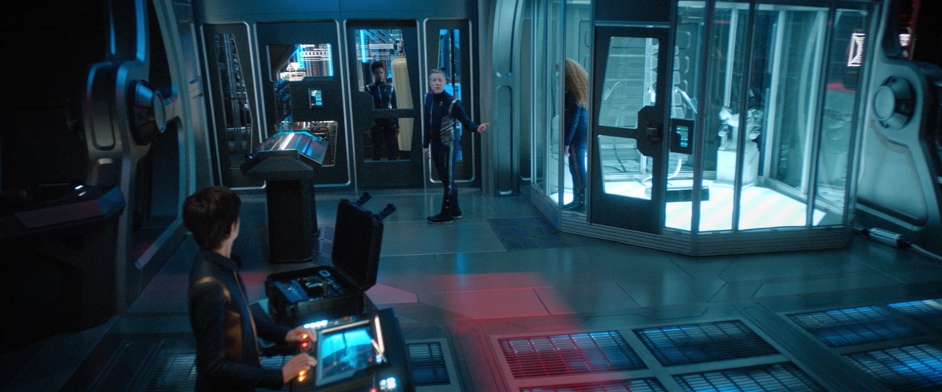 extant_StarTrekDiscovery_2x04-AnObolForCharon_03320.jpg