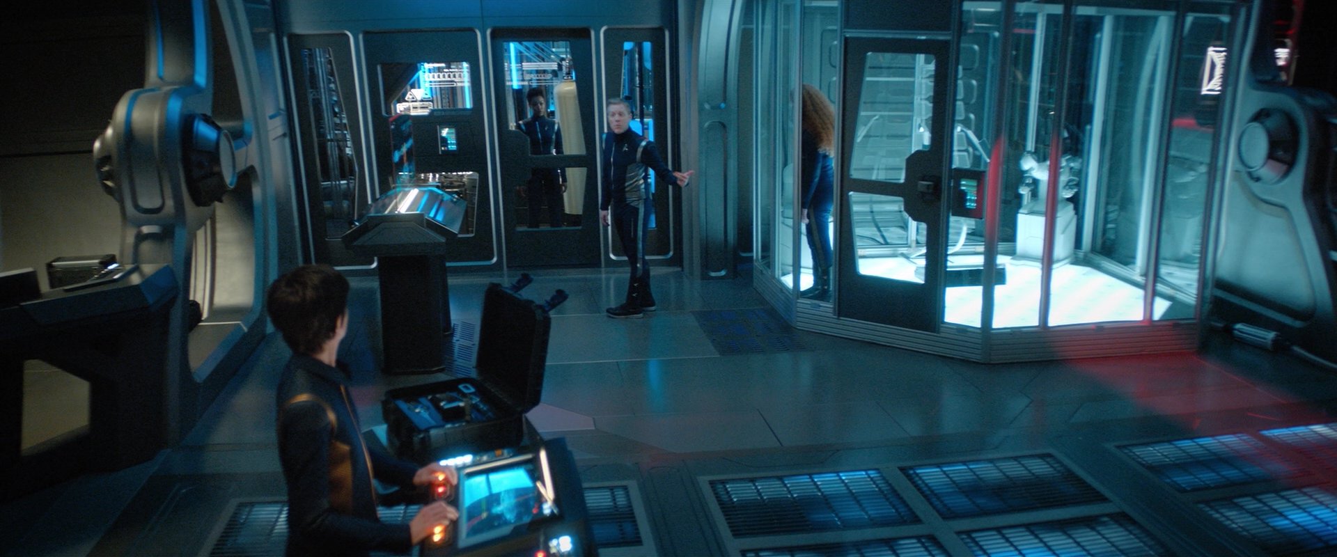 extant_StarTrekDiscovery_2x04-AnObolForCharon_03321.jpg