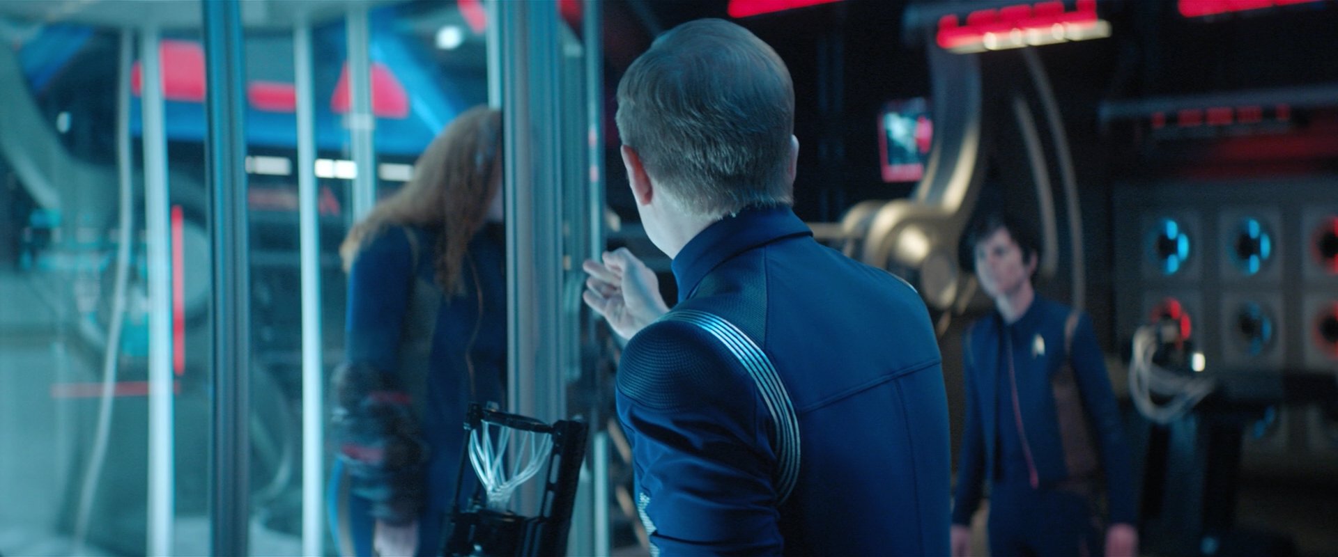 extant_StarTrekDiscovery_2x04-AnObolForCharon_03399.jpg