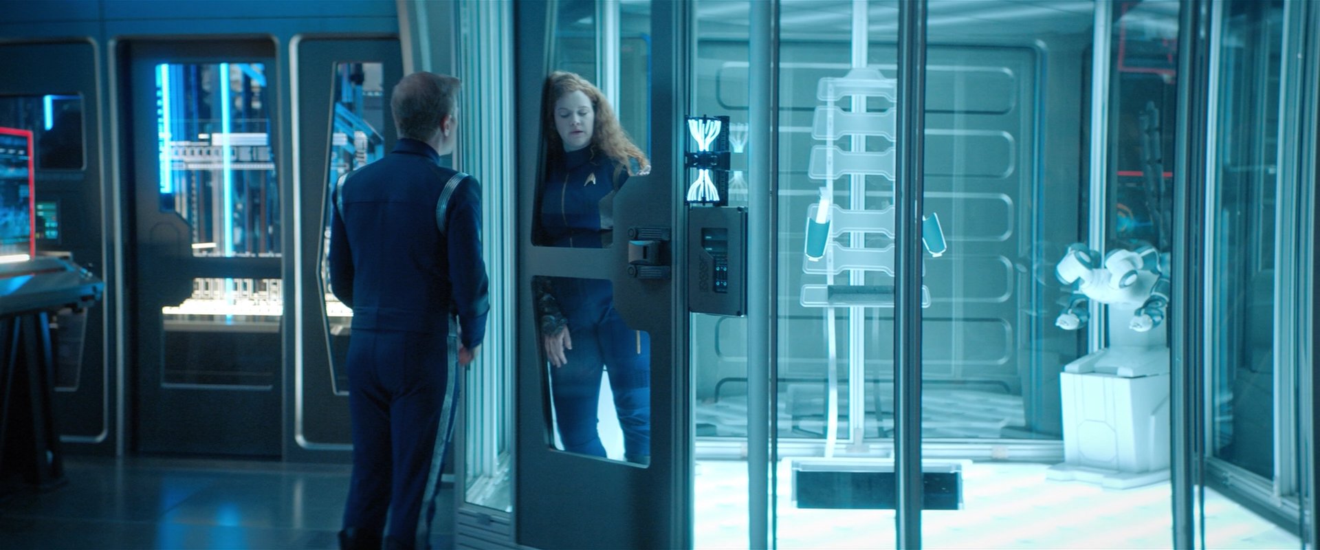 extant_StarTrekDiscovery_2x04-AnObolForCharon_03573.jpg