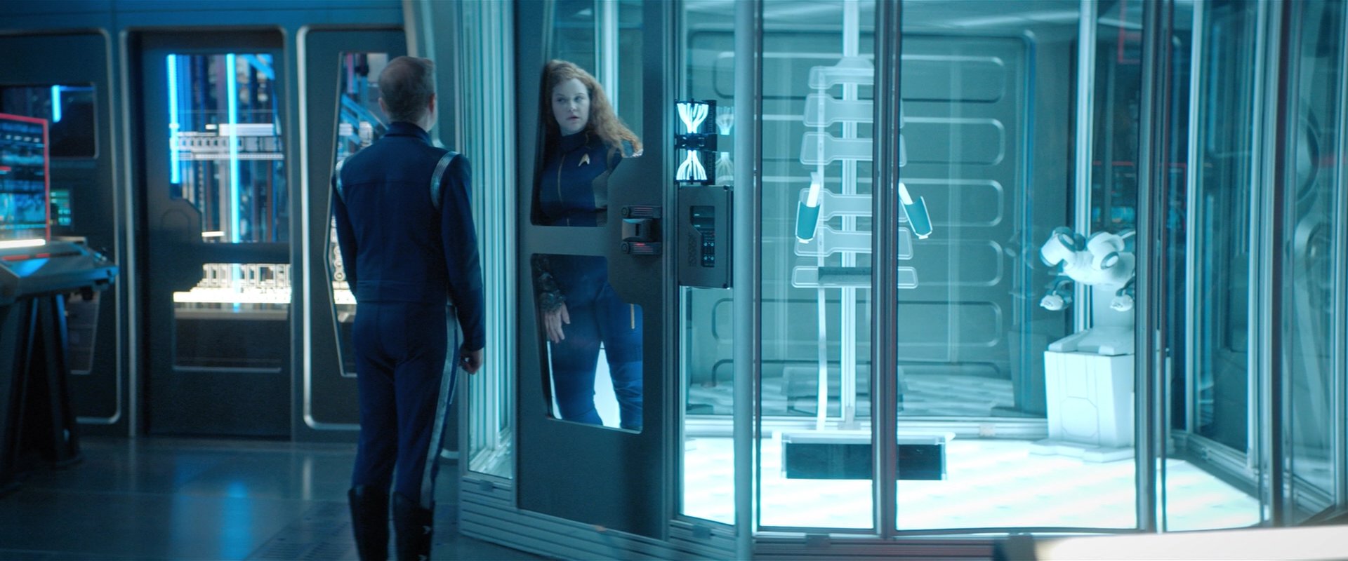 extant_StarTrekDiscovery_2x04-AnObolForCharon_03575.jpg