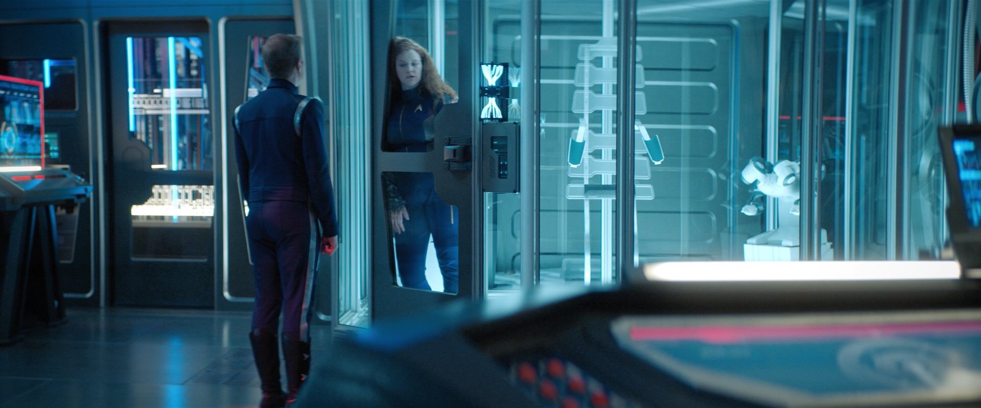 extant_StarTrekDiscovery_2x04-AnObolForCharon_03577.jpg
