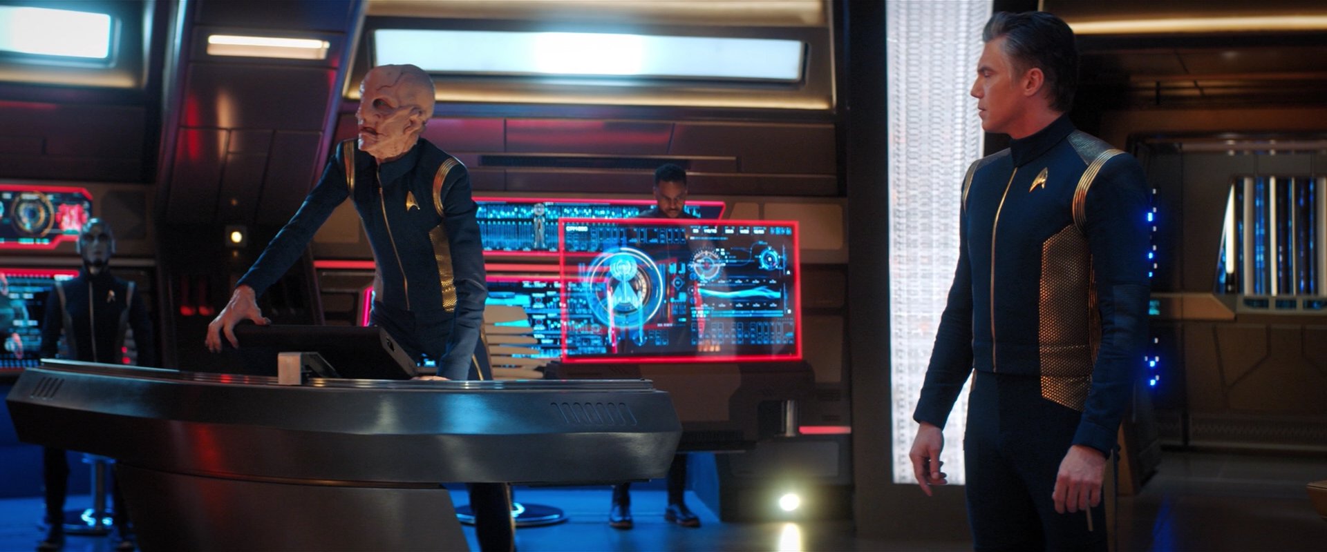 extant_StarTrekDiscovery_2x04-AnObolForCharon_03874.jpg