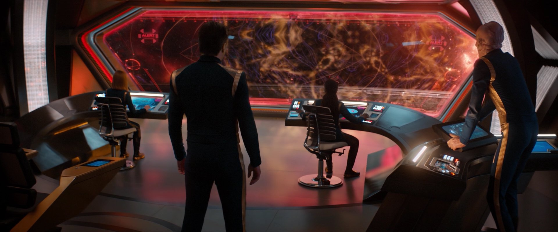 extant_StarTrekDiscovery_2x04-AnObolForCharon_03880.jpg