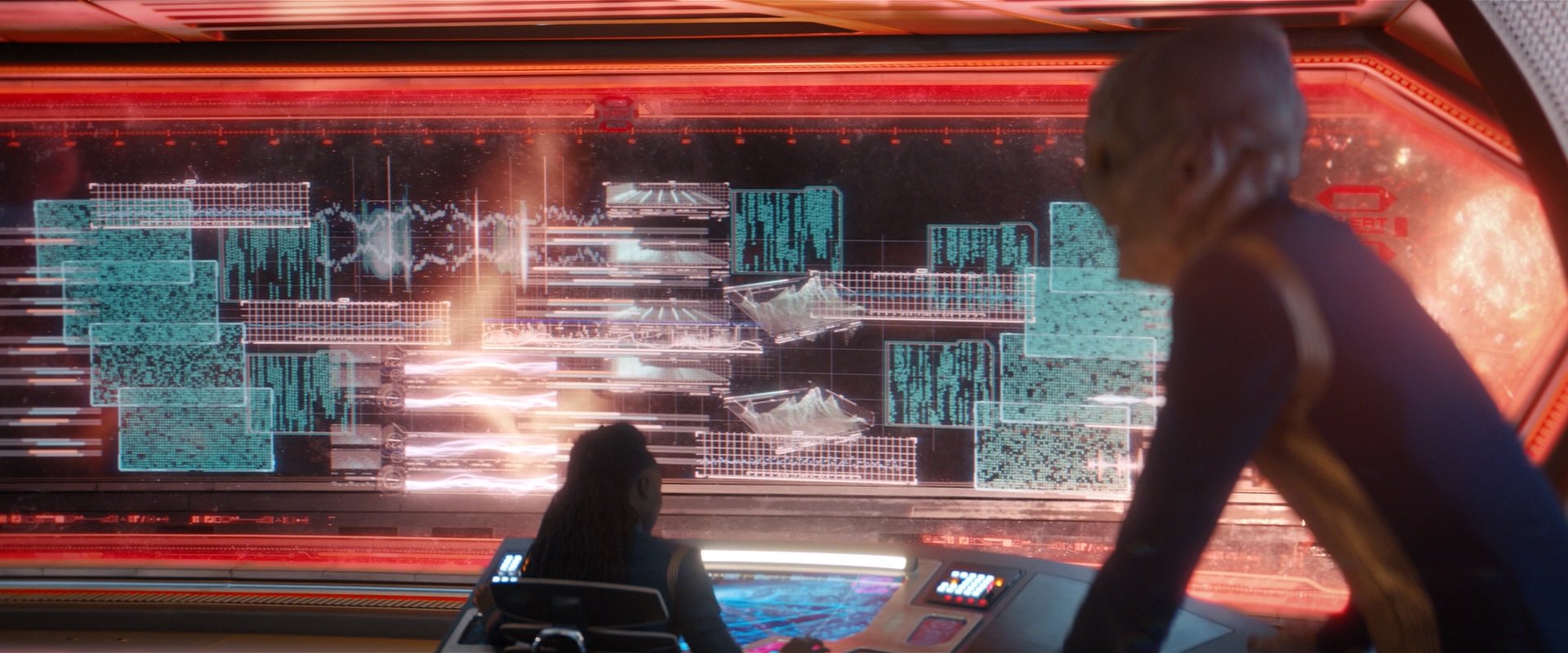 extant_StarTrekDiscovery_2x04-AnObolForCharon_04293.jpg