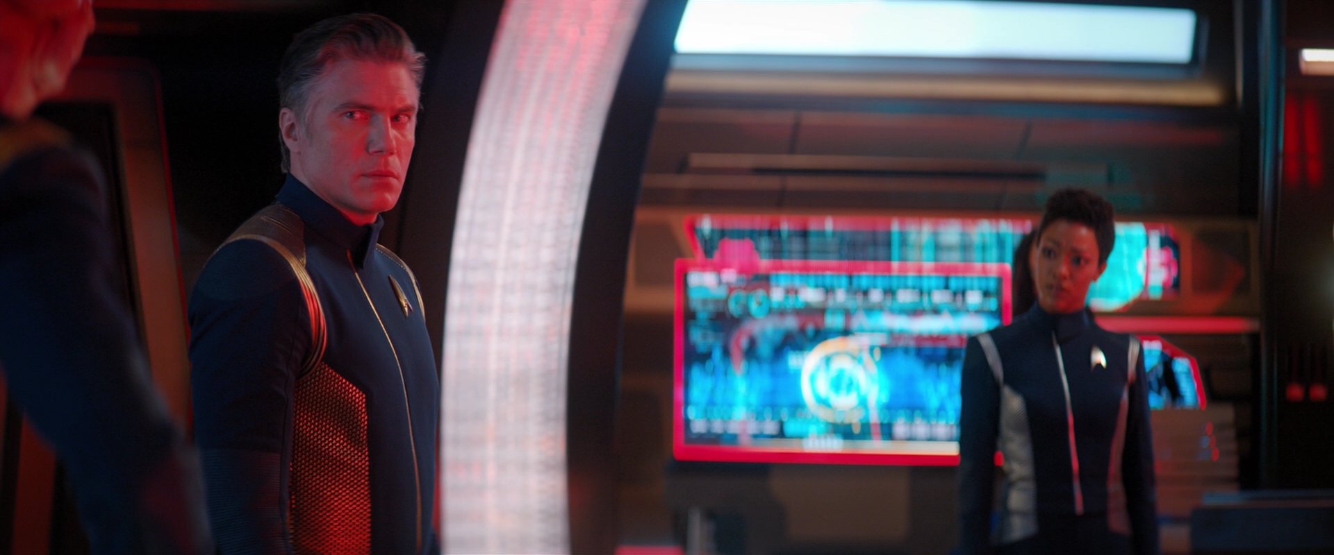 extant_StarTrekDiscovery_2x04-AnObolForCharon_04305.jpg