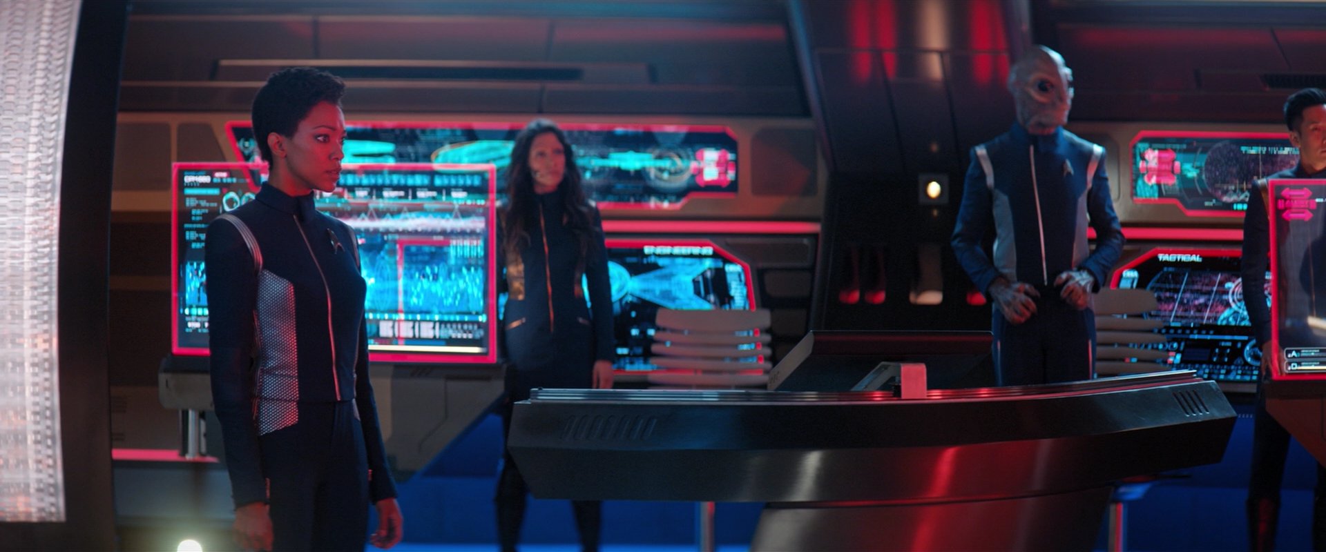 extant_StarTrekDiscovery_2x04-AnObolForCharon_04355.jpg