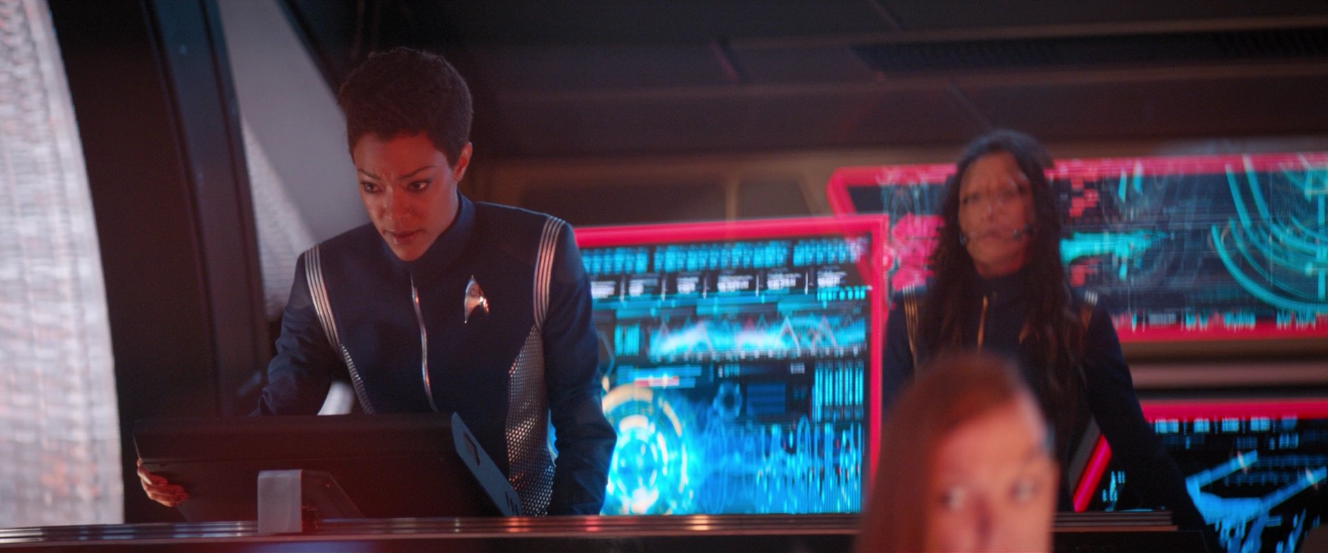 extant_StarTrekDiscovery_2x04-AnObolForCharon_04416.jpg