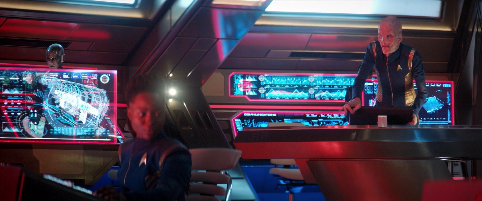 extant_StarTrekDiscovery_2x04-AnObolForCharon_04425.jpg