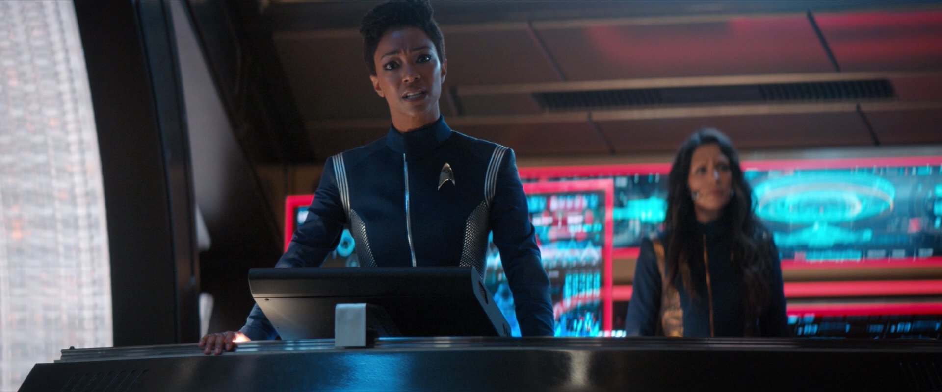extant_StarTrekDiscovery_2x04-AnObolForCharon_04572.jpg
