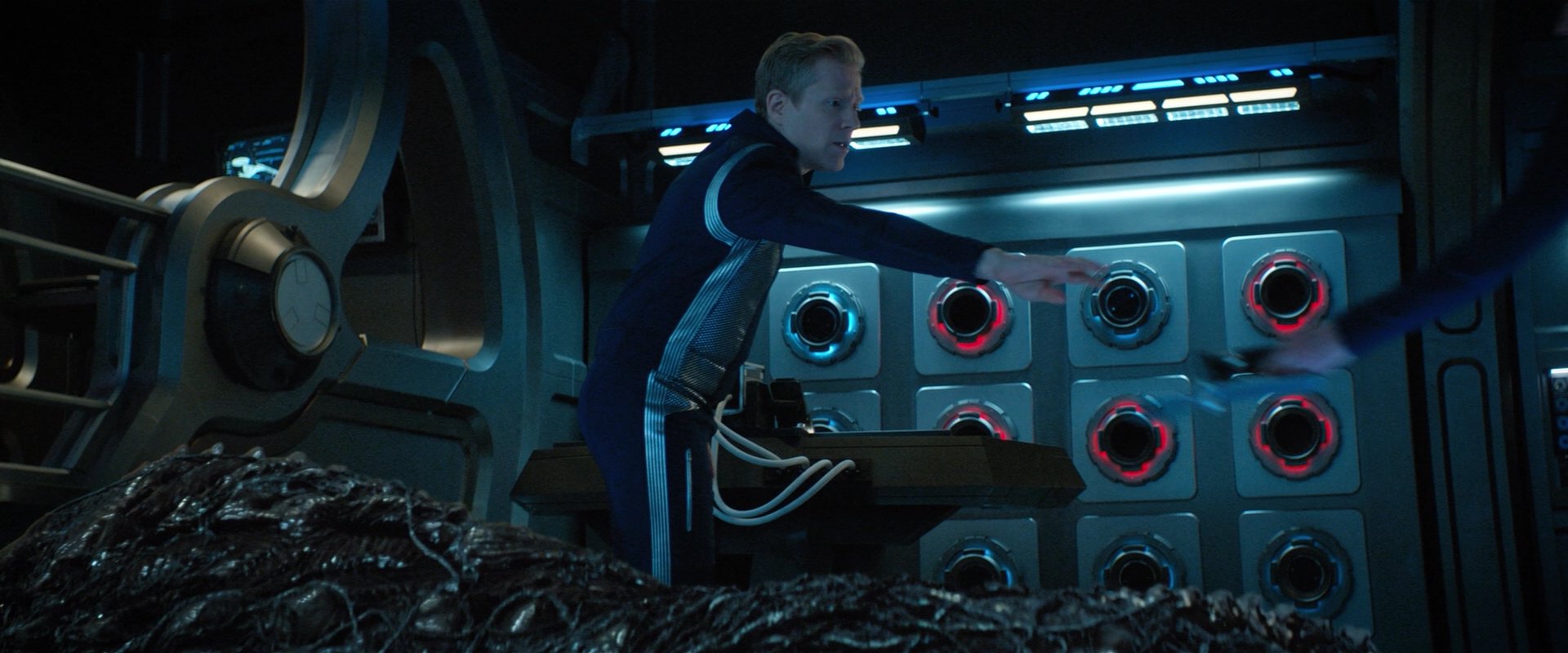 extant_StarTrekDiscovery_2x04-AnObolForCharon_04592.jpg