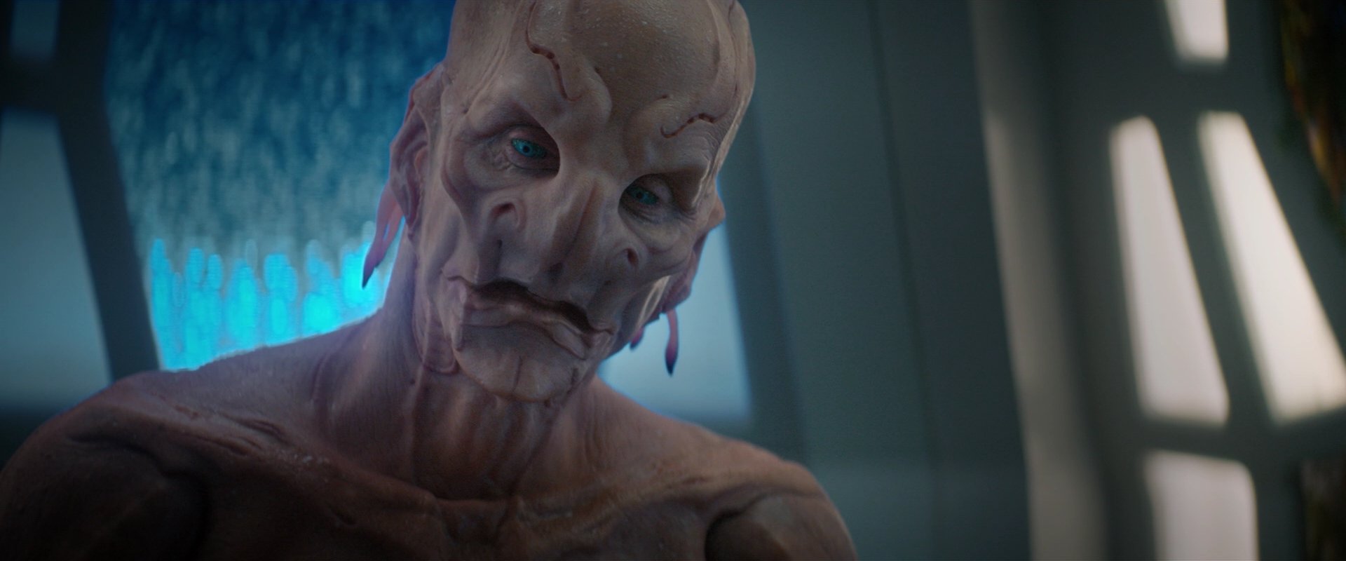 extant_StarTrekDiscovery_2x04-AnObolForCharon_04834.jpg