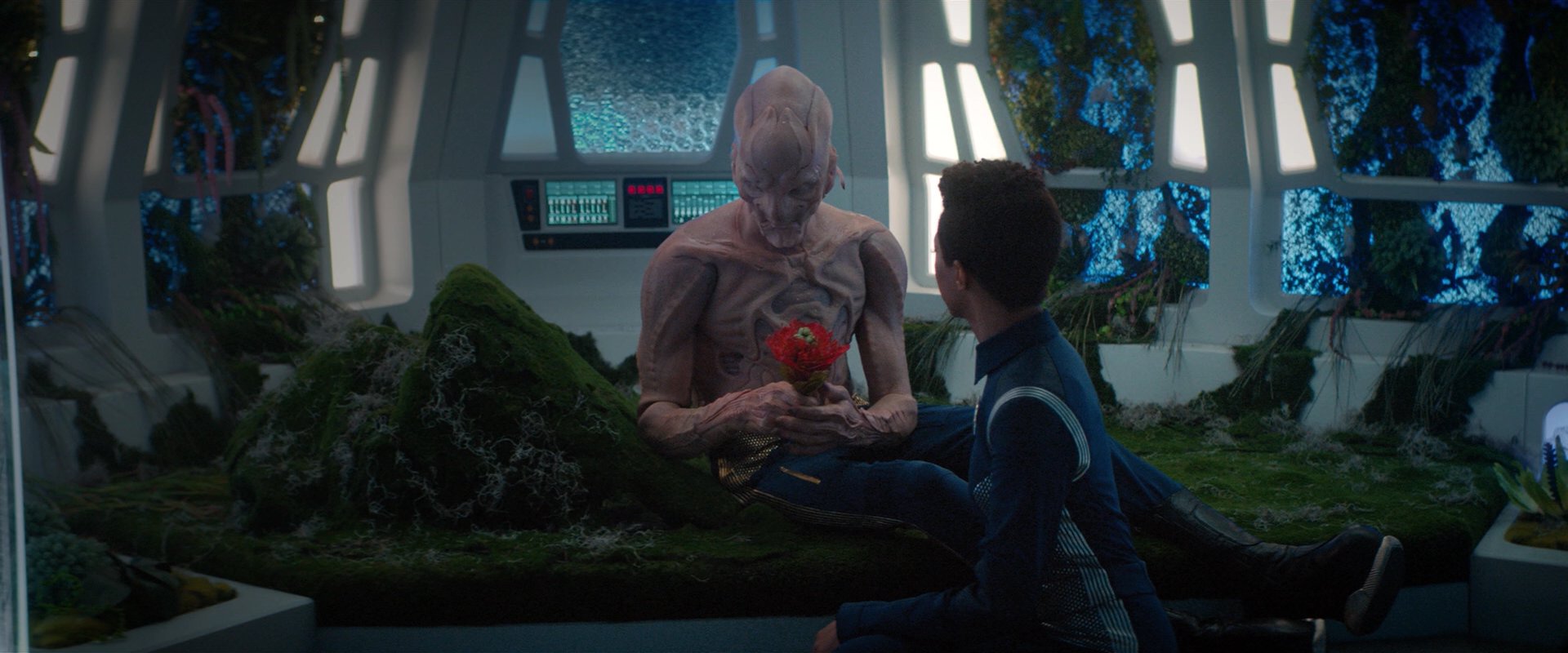 extant_StarTrekDiscovery_2x04-AnObolForCharon_04892.jpg