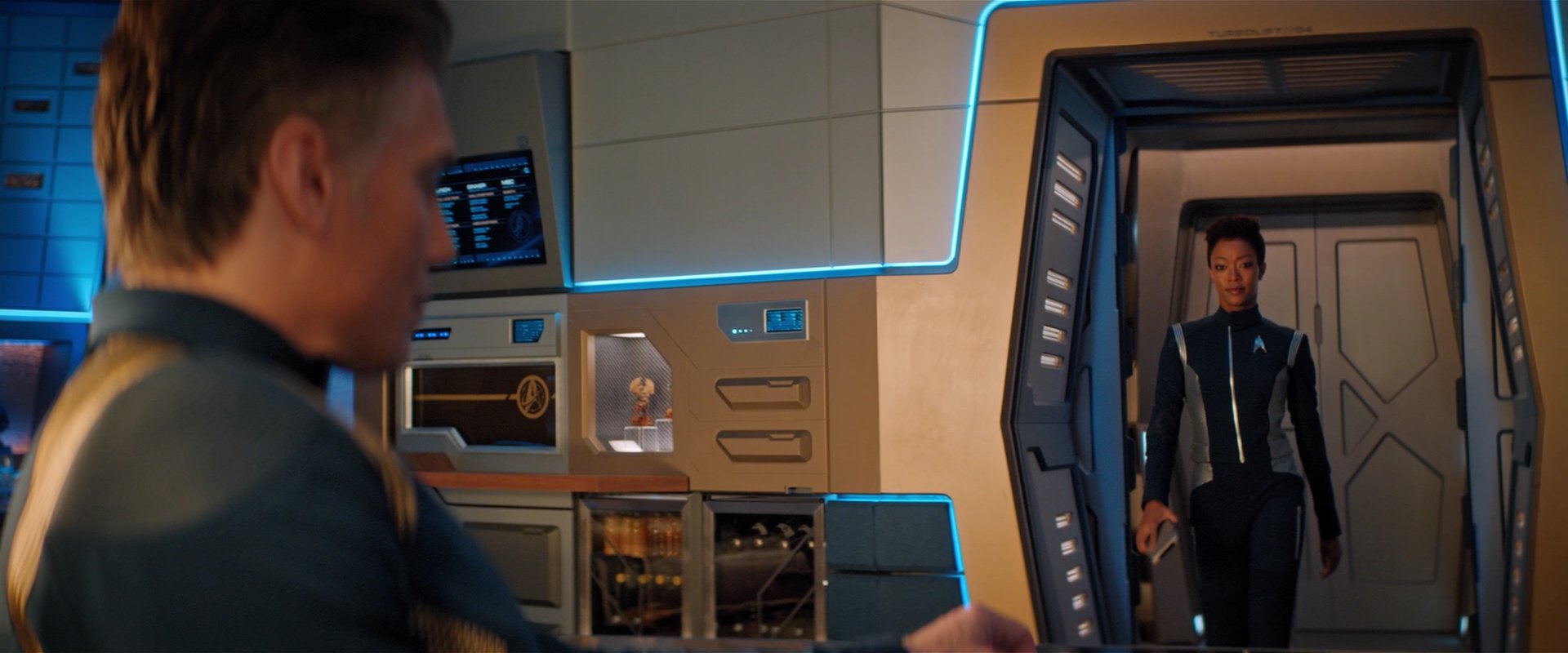 extant_StarTrekDiscovery_2x04-AnObolForCharon_05669.jpg