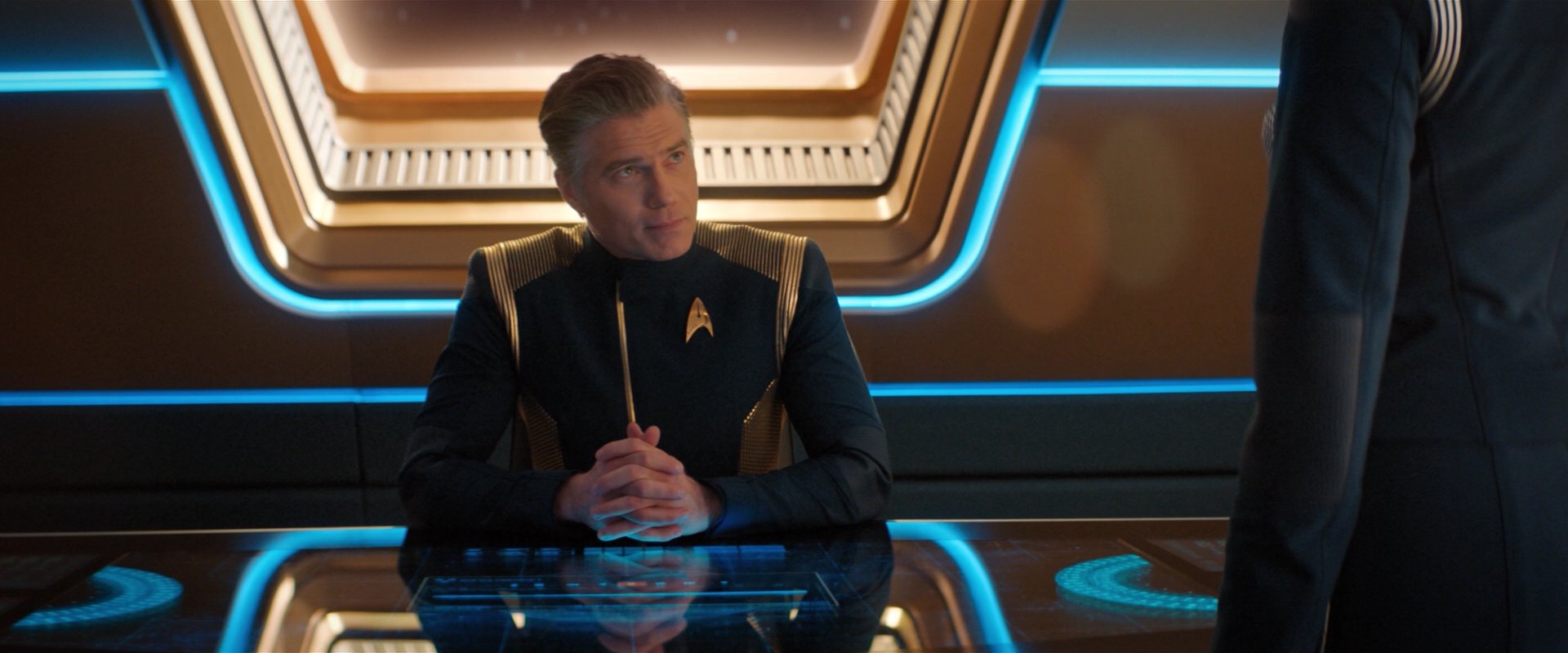 extant_StarTrekDiscovery_2x04-AnObolForCharon_05695.jpg