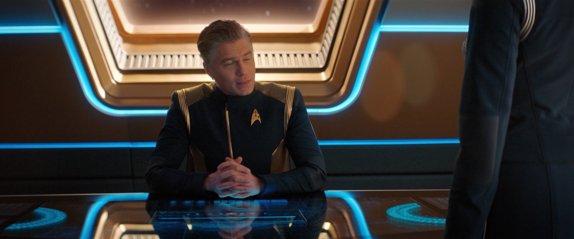 extant_StarTrekDiscovery_2x04-AnObolForCharon_05696.jpg
