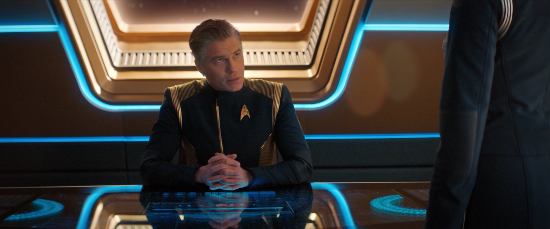 extant_StarTrekDiscovery_2x04-AnObolForCharon_05699.jpg