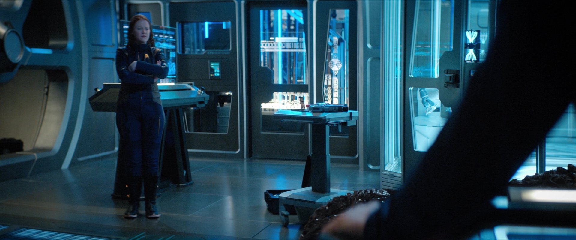 extant_StarTrekDiscovery_2x04-AnObolForCharon_05808.jpg