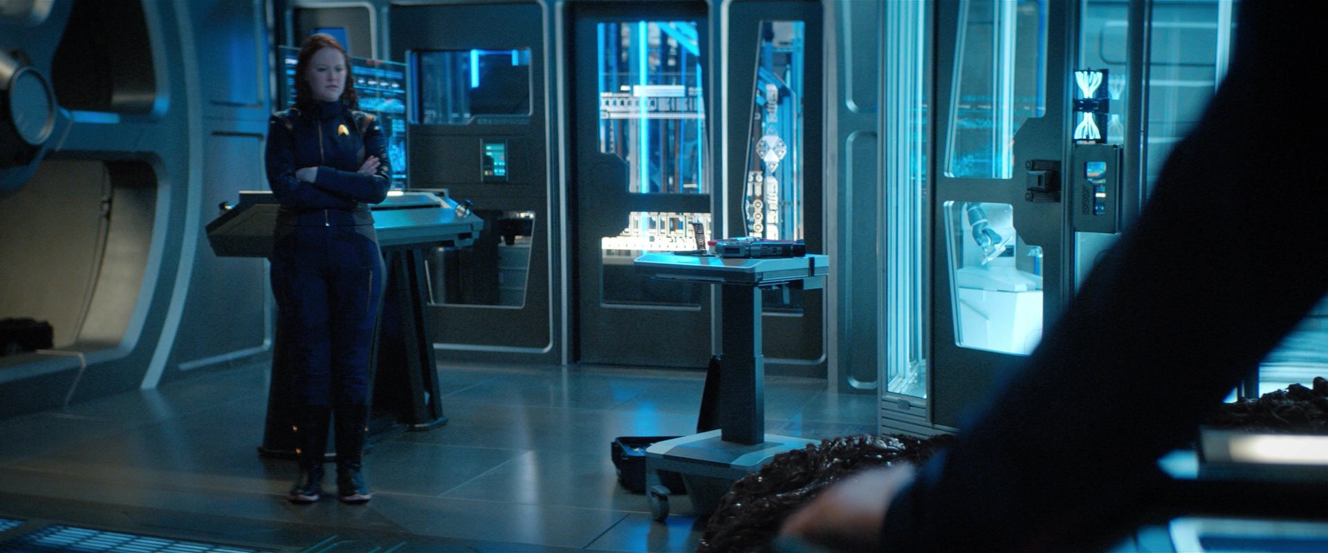 extant_StarTrekDiscovery_2x04-AnObolForCharon_05810.jpg