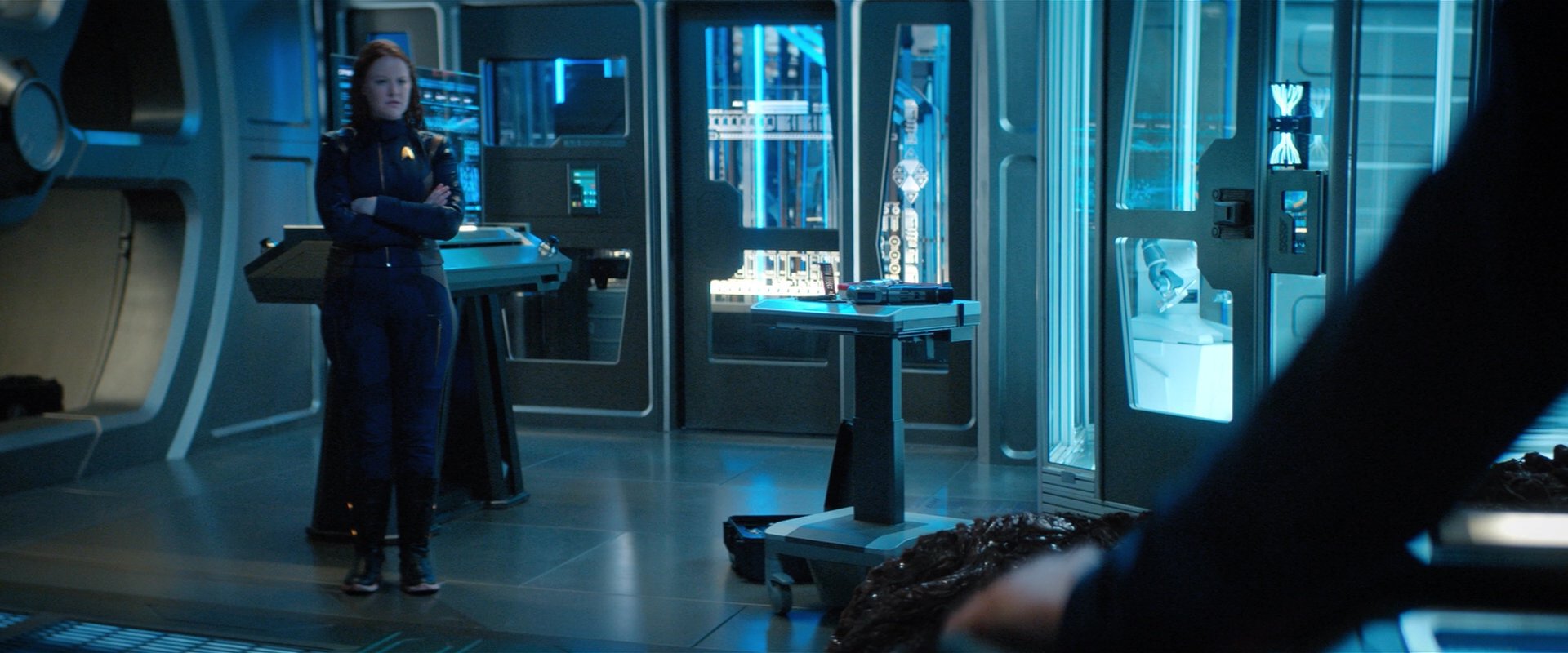 extant_StarTrekDiscovery_2x04-AnObolForCharon_05811.jpg