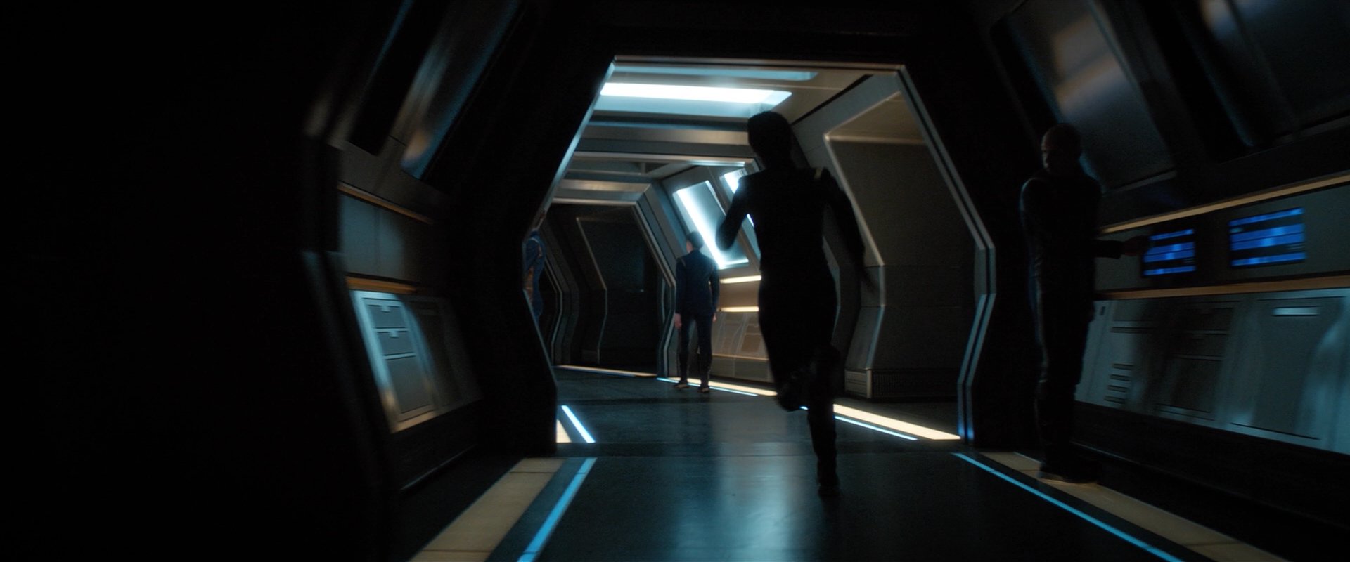 extant_StarTrekDiscovery_2x05-SaintsOfImperfection_00135.jpg