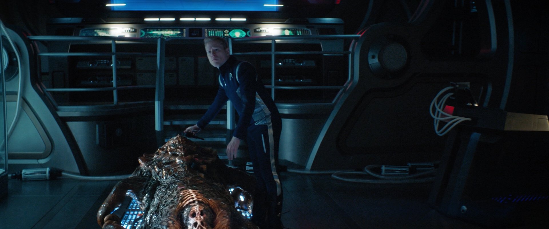 extant_StarTrekDiscovery_2x05-SaintsOfImperfection_00171.jpg