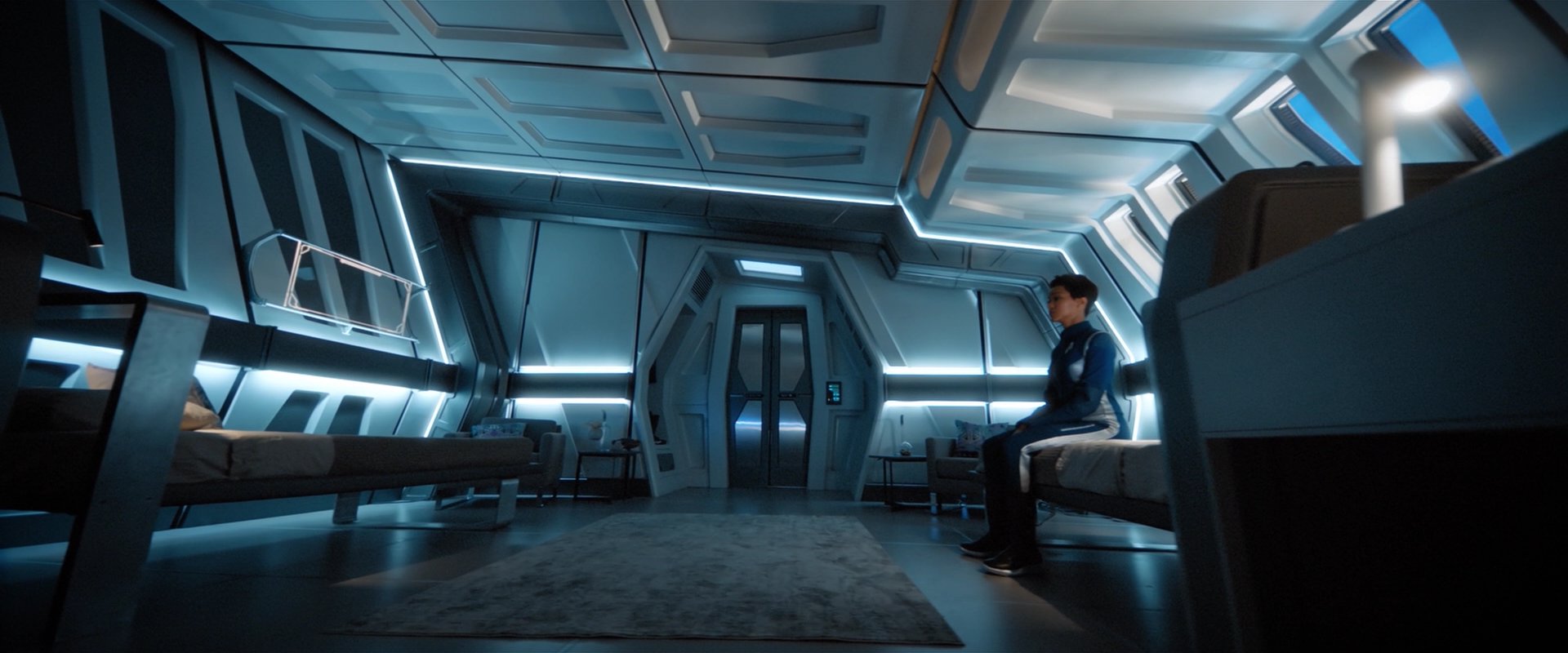 extant_StarTrekDiscovery_2x05-SaintsOfImperfection_00230.jpg